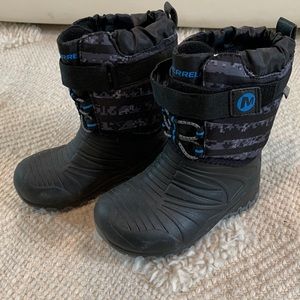 Merrell Toddler size 10 - snow quest lite boots